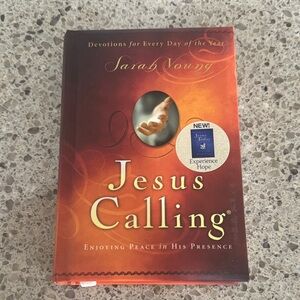 Devotional Book. Jesus Calling. New. Sarah Young